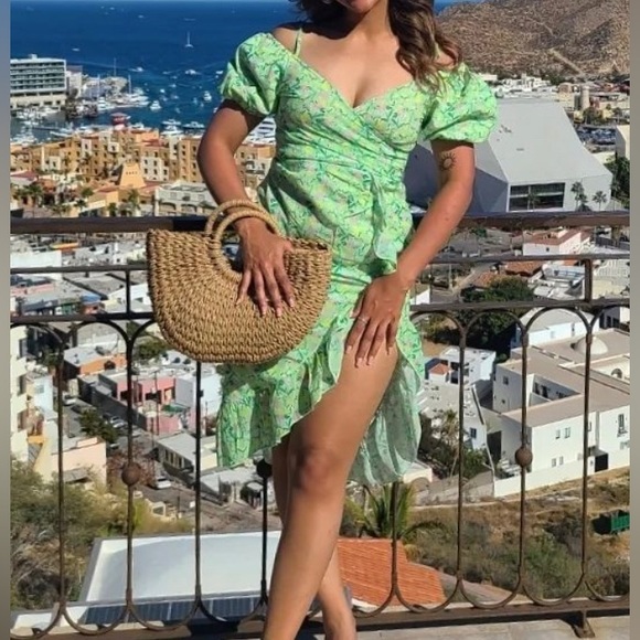 Fashion Nova Floral Print OffShoulder Green Dress - Picture 1 of 1